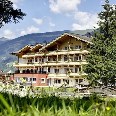 Hotel Grundlhof 4*