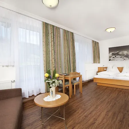 Hotel Grundlhof Bramberg am Wildkogel