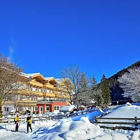 Grundlhof Hotel 4*