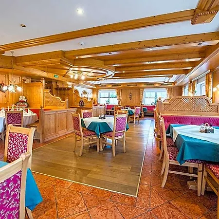Hotel Grundlhof 4*