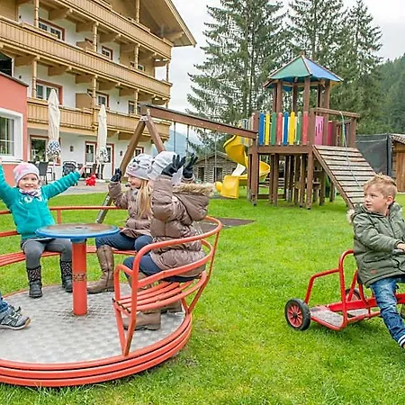 Grundlhof Hotel 4*