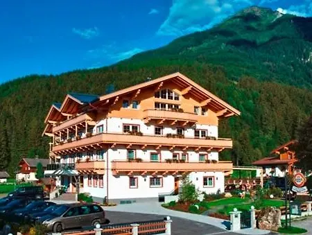 Hotel Grundlhof 4*