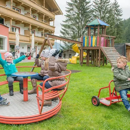 Grundlhof Hotel 4*