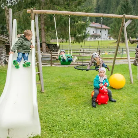 Hotel Grundlhof Hotel Bramberg am Wildkogel