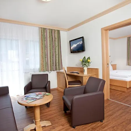 Grundlhof מלון 4*